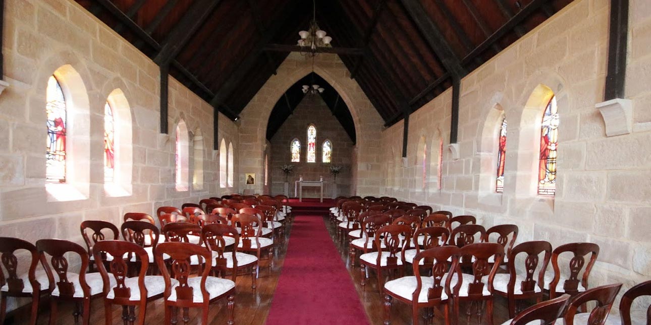 Traditional and structured service held on Saturday evenings. Set in a beautiful sandstone, heritage-rich environment. Music is included occasionally.